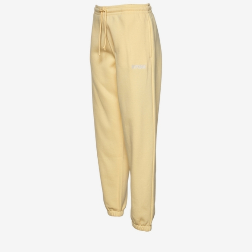 NWT Hypebae Fleece Pants in yellow Size medium‎